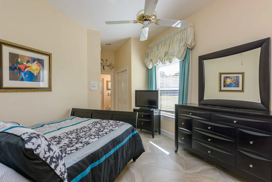 Photo of 789 Oak Park Drive