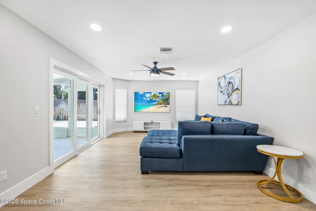 Photo of 6765 Angeles Road