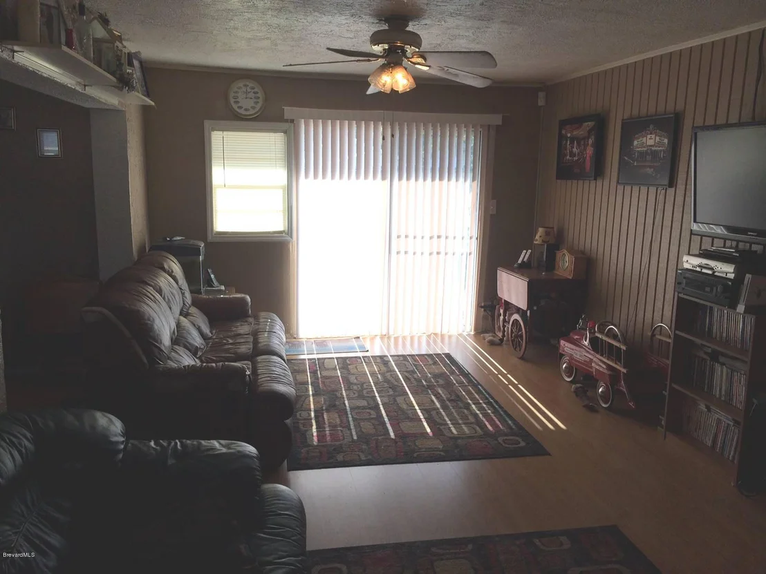 Photo of 2813 Hereford Road