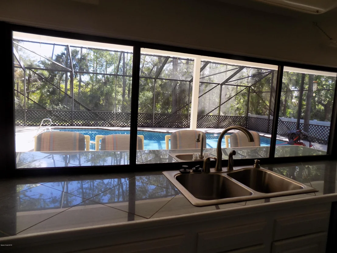 Photo of 970 Bluegrass Lane