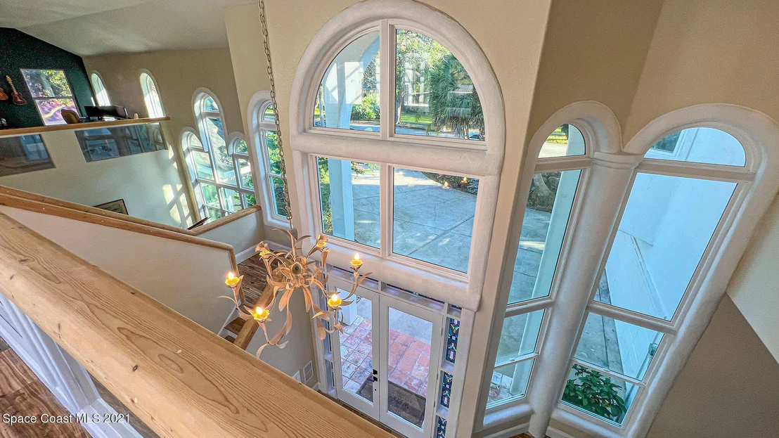 Photo of 472 Peregrine Drive