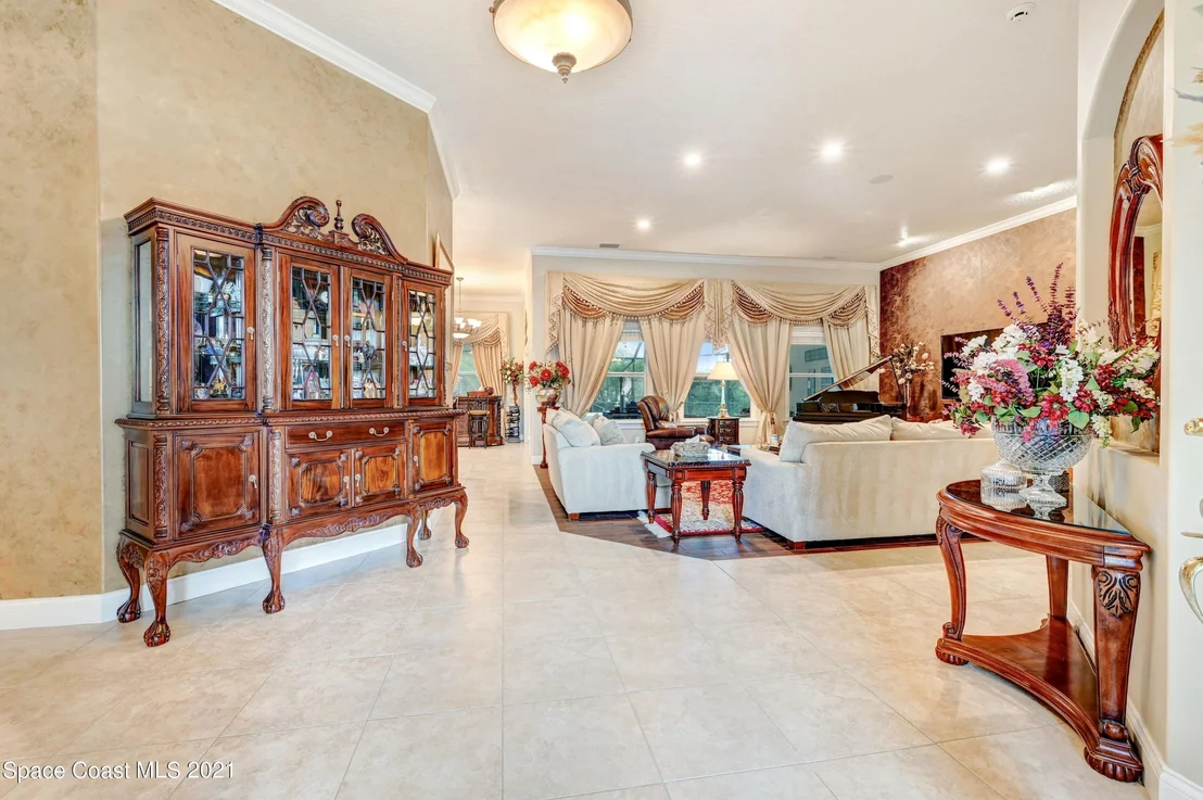 Photo of 687 Nicklaus Drive