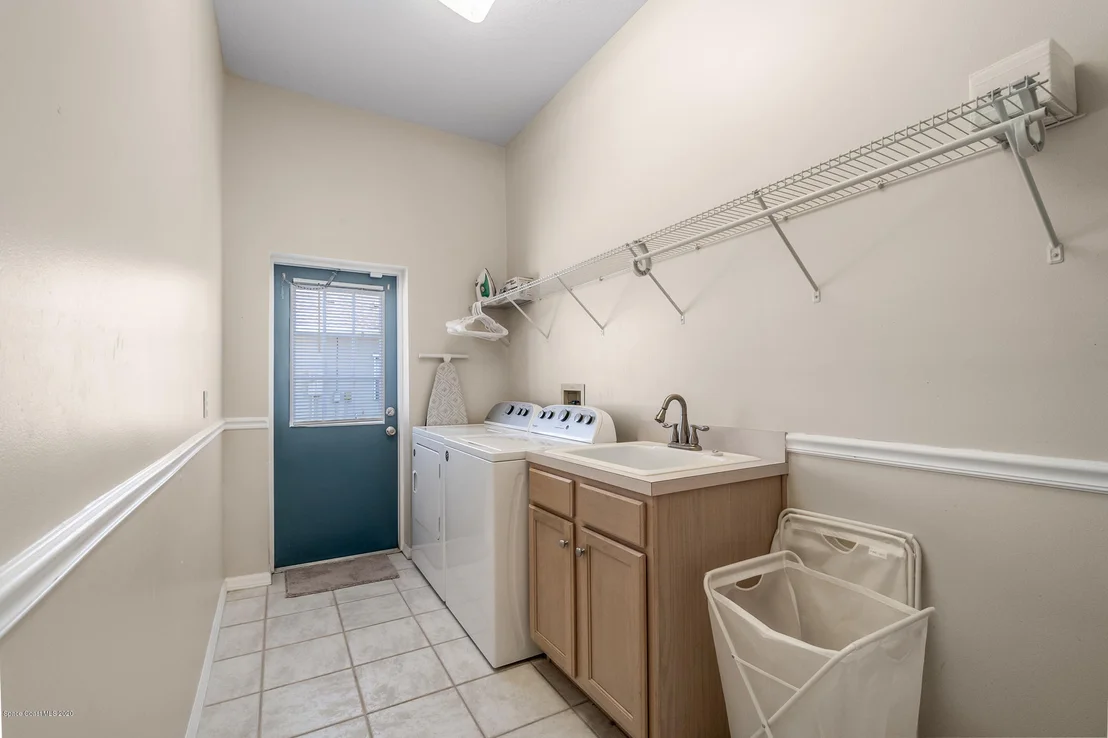 Photo of 978 Wildwood Drive