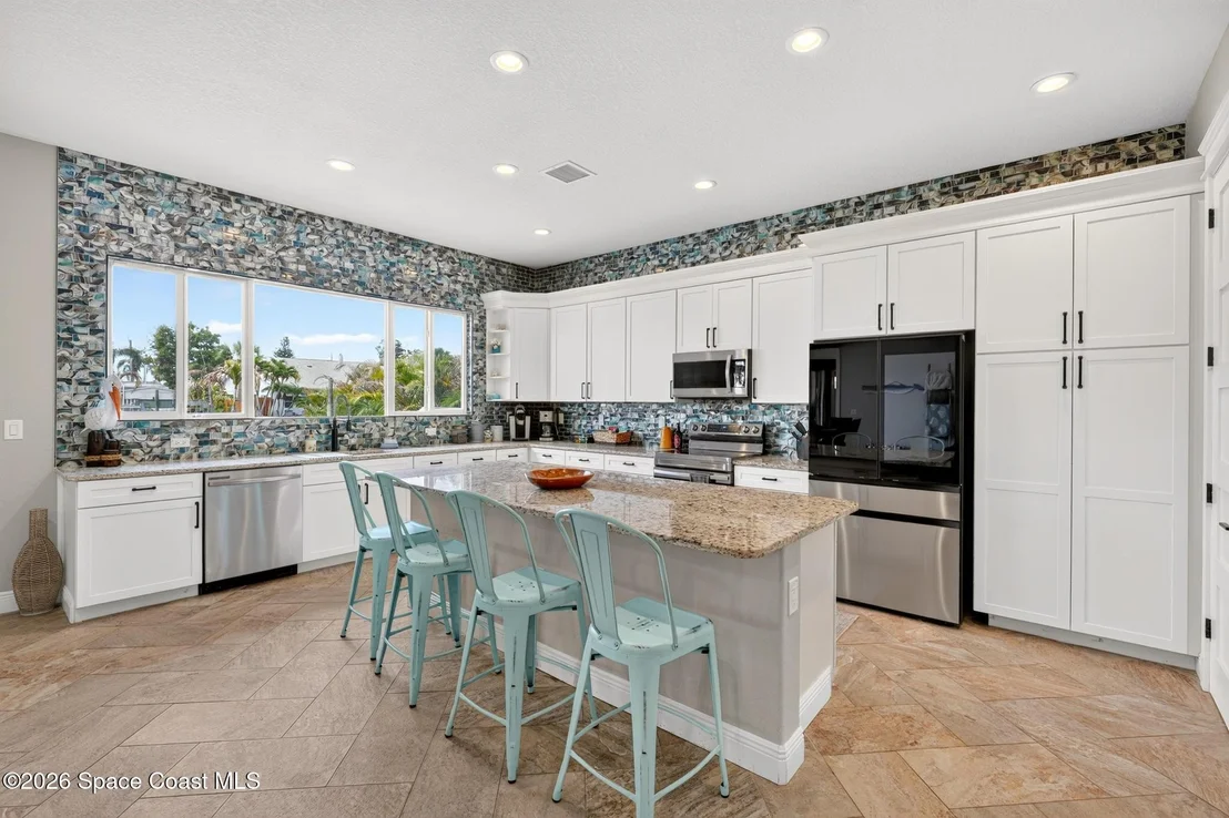 Photo of 318 Angelo Lane
