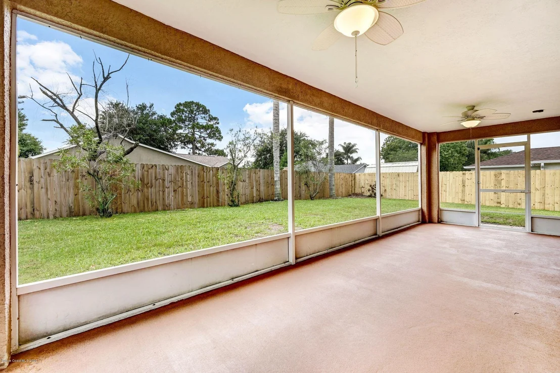 Photo of 965 Sabal Grove Drive