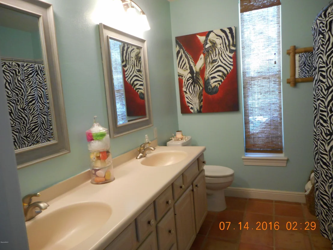 Photo of 897 Belmont Place