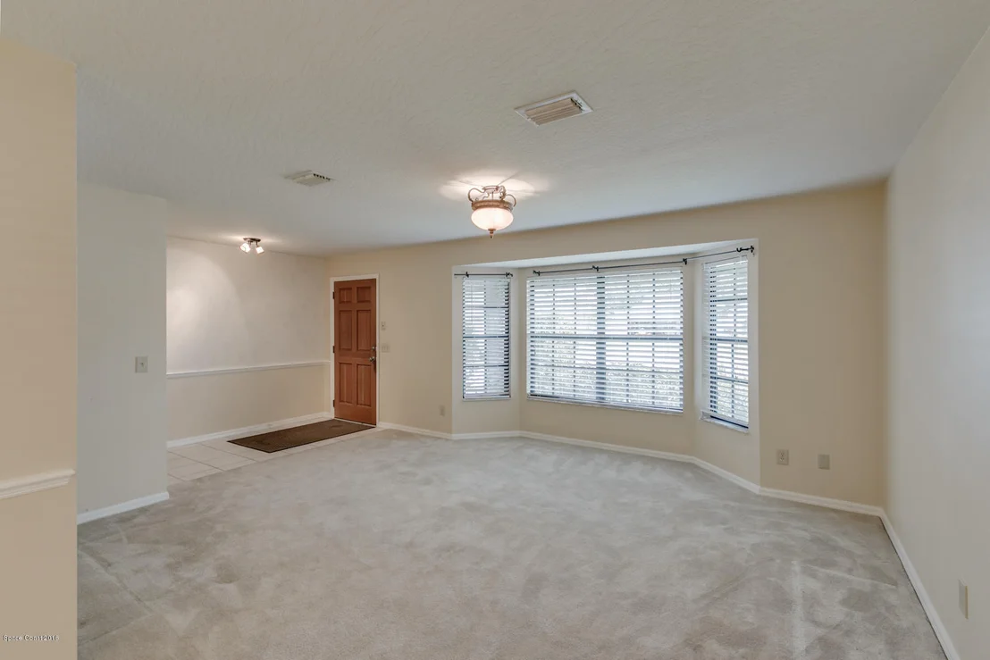Photo of 927 Whisperpine Drive