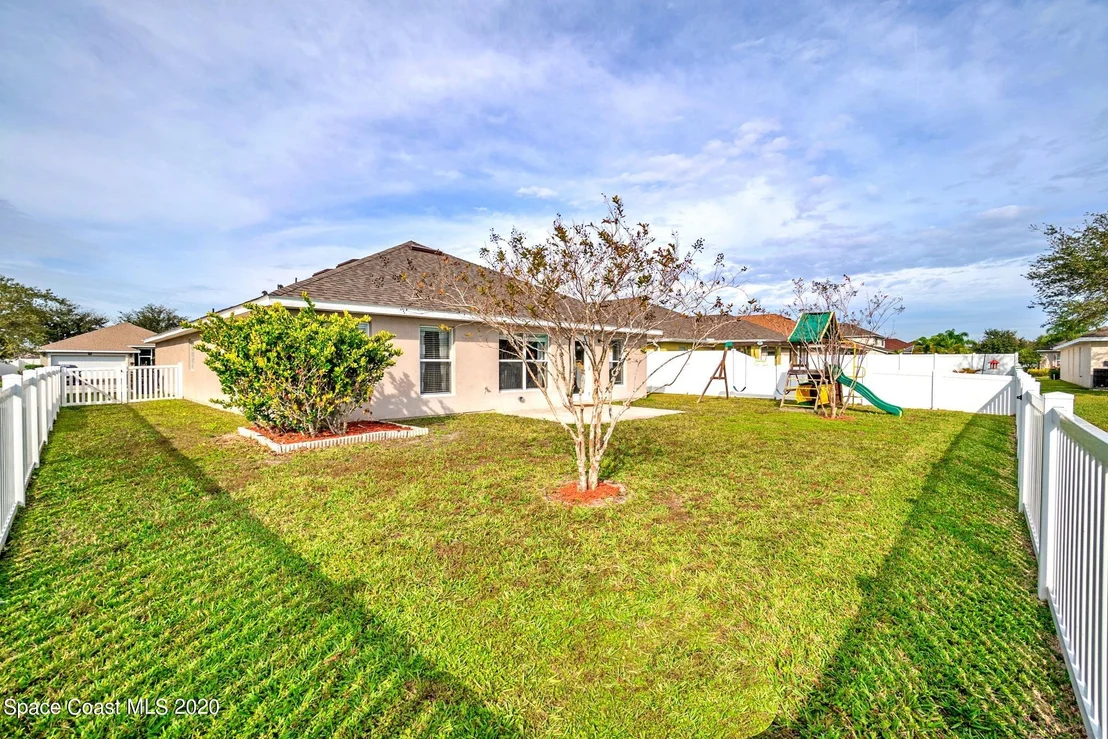 Photo of 3291 Merrick Avenue
