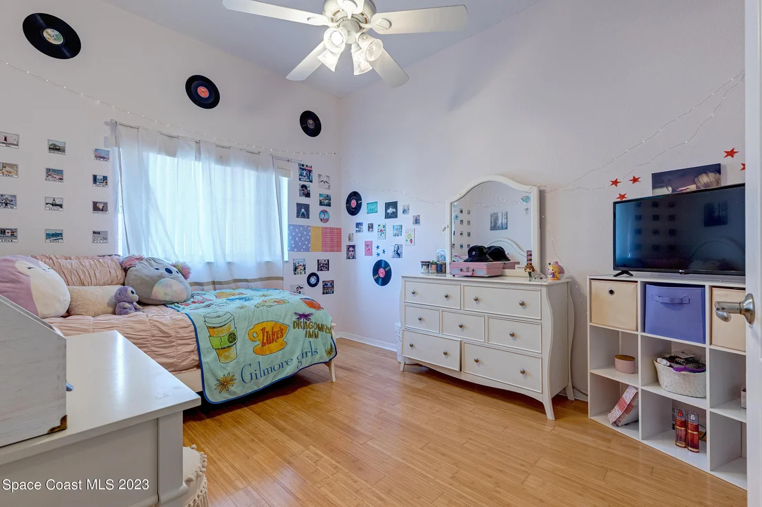 Photo of 832 Carriage Hill Road