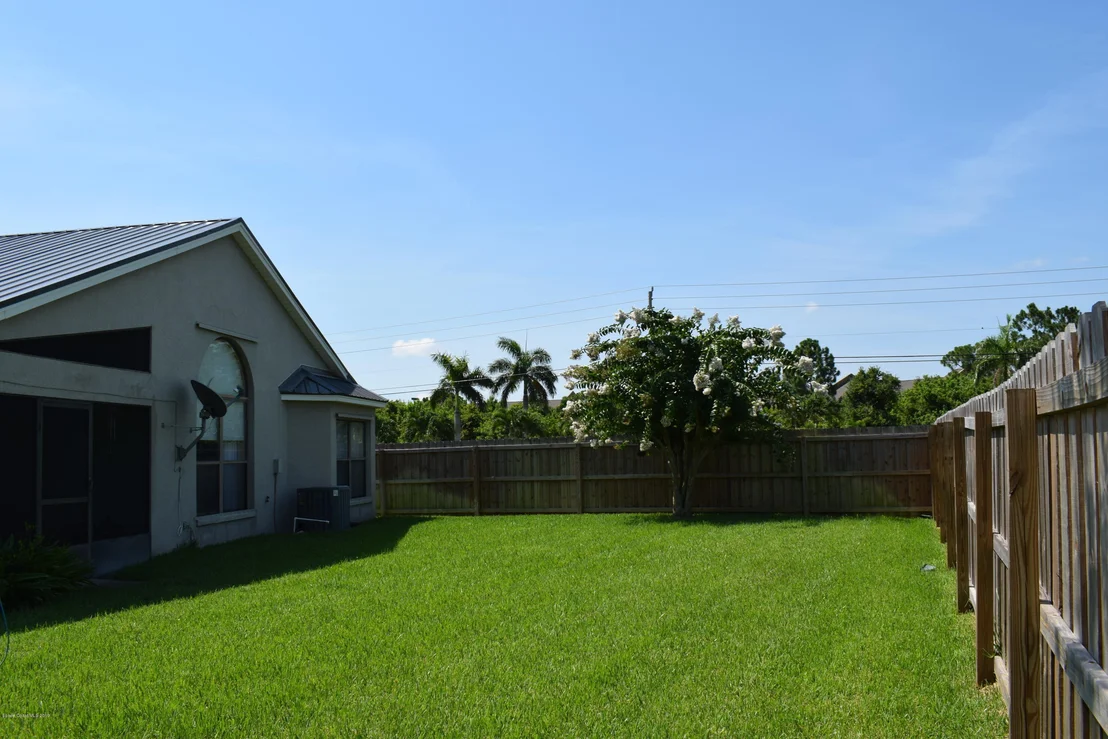 Photo of 2961 Saint James Lane