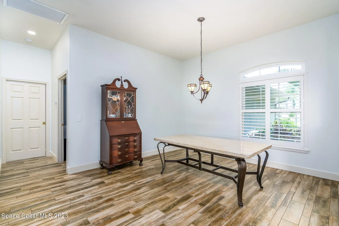 Photo of 6147 Arlington Circle