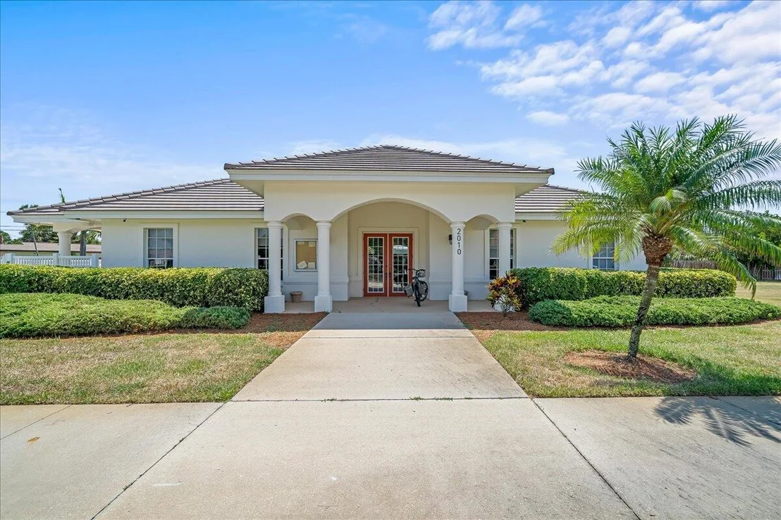 Photo of 405 Newport Drive