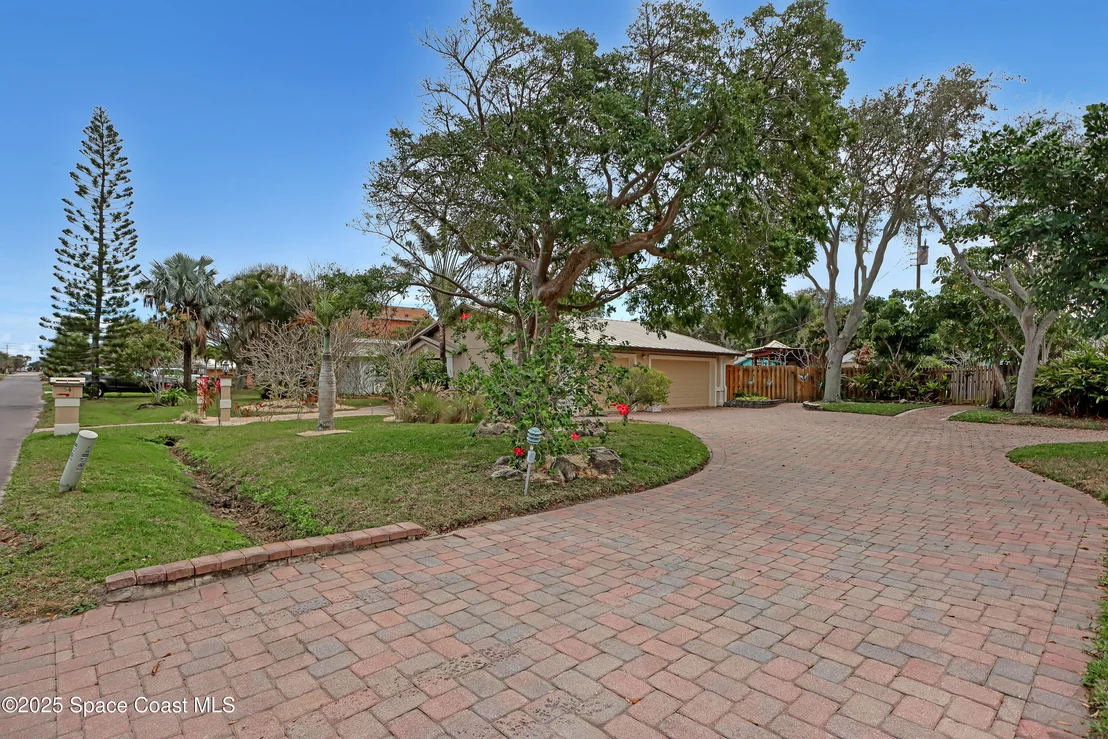 Photo of 54 W Bay Drive