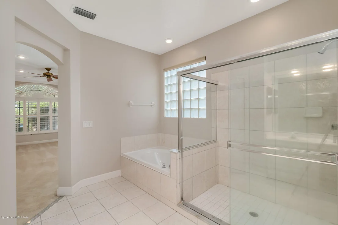Photo of 5905 Newbury Circle