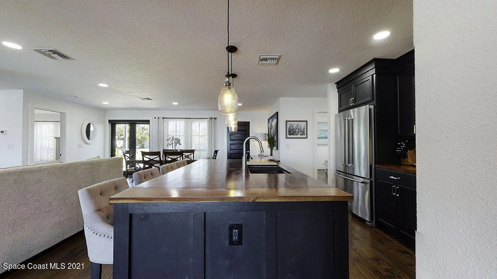 Photo of 424 Dorset Drive