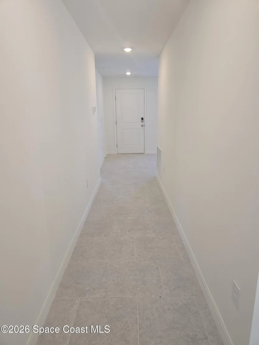 Photo of 941 SW Richmond Circle SW