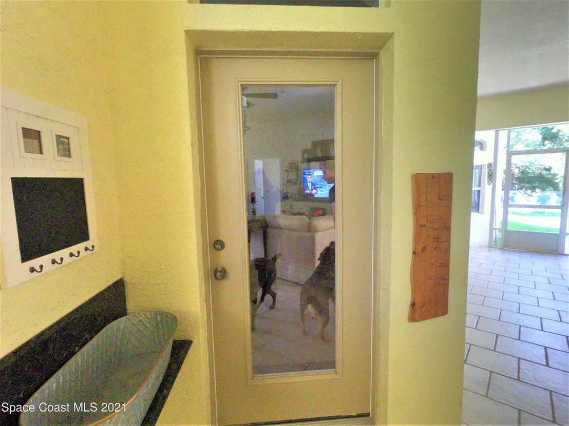 Photo of 1035 Starling Way