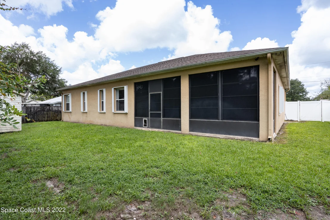 Photo of 6813 Cecil Road