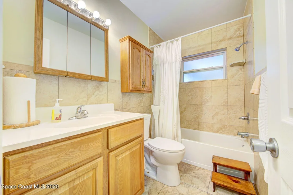 Photo of 301 Orchid Boulevard