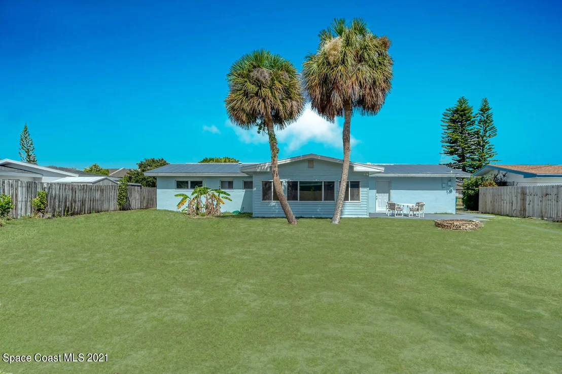 Photo of 1215 Pinetree Drive