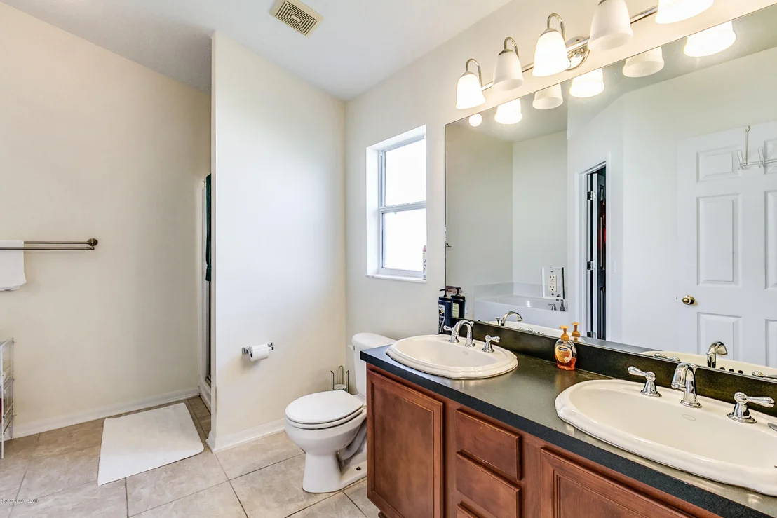 Photo of 2480 Stratford Pointe Drive