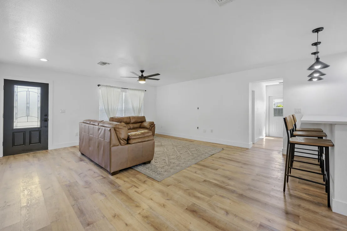 Photo of 1012 Cable Lane NE