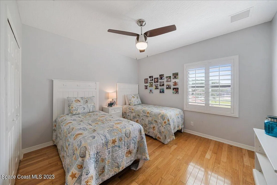 Photo of 544 Lanternback Island Drive