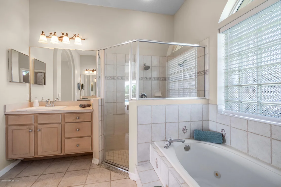 Photo of 978 Wildwood Drive
