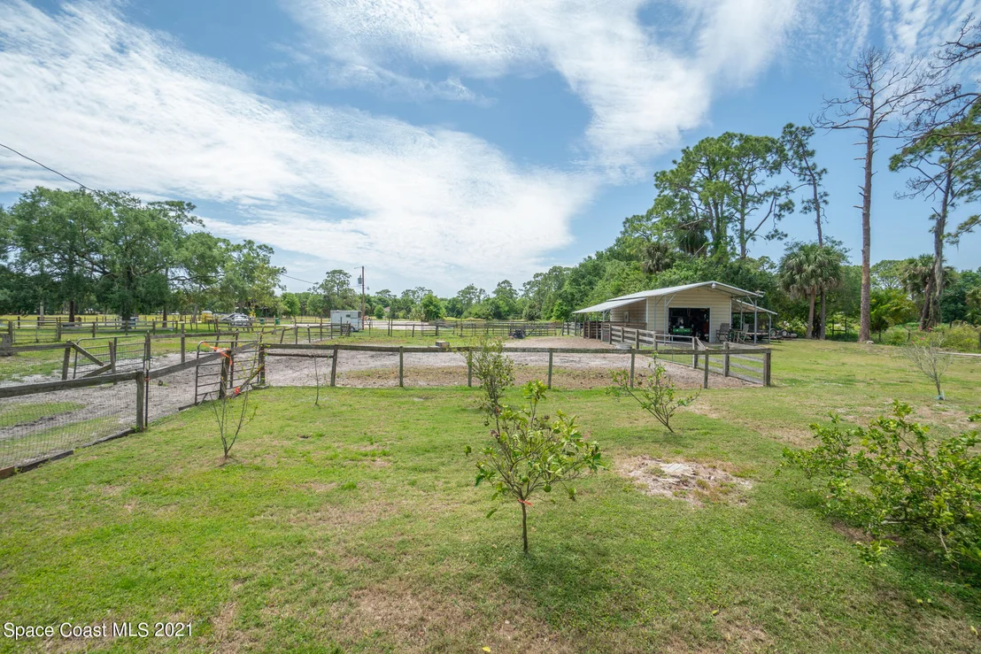 Photo of 3635 Hield Road