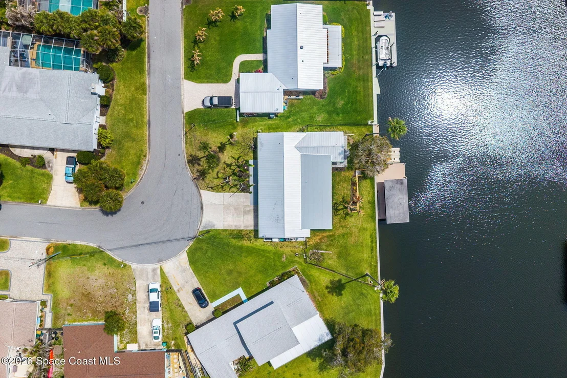 Photo of 213 River Road