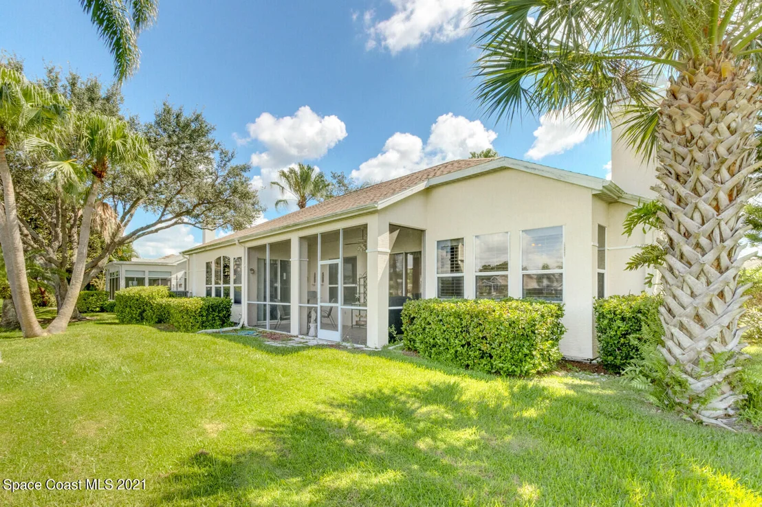 Photo of 952 Somerset Lane