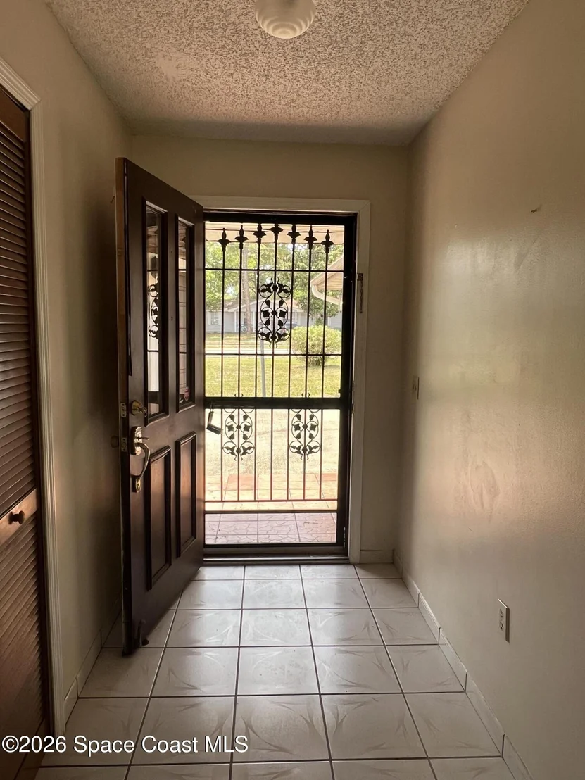 Photo of 6485 Manila Drive