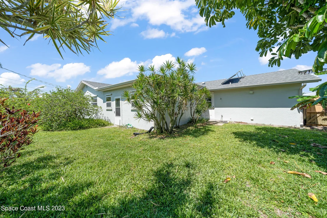 Photo of 715 Hibiscus Drive
