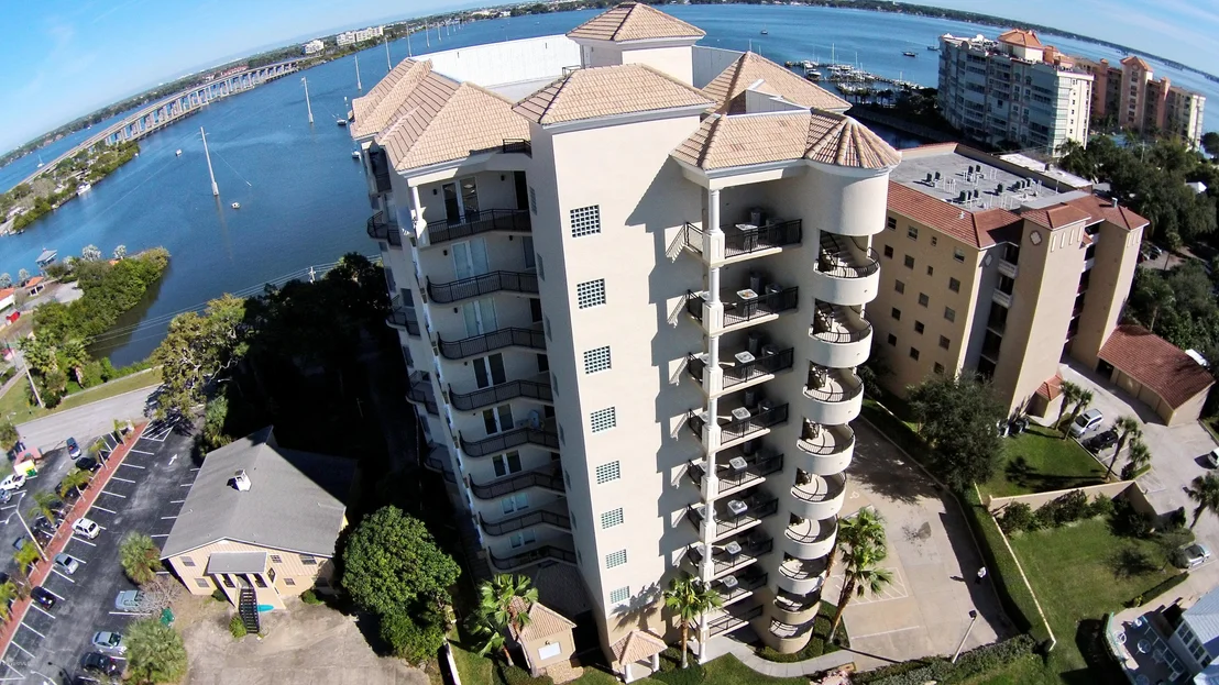 Photo of Unit 701 at 21 Riverside Drive