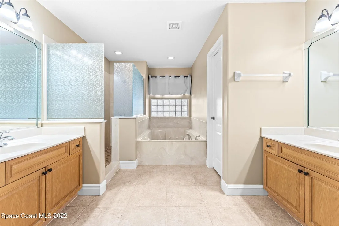 Photo of 2118 Auburn Lakes Drive