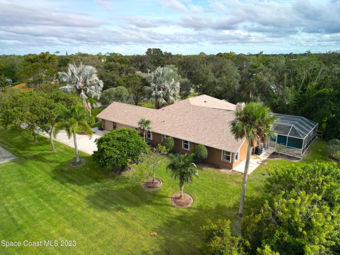 Photo of 4644 Canard Road