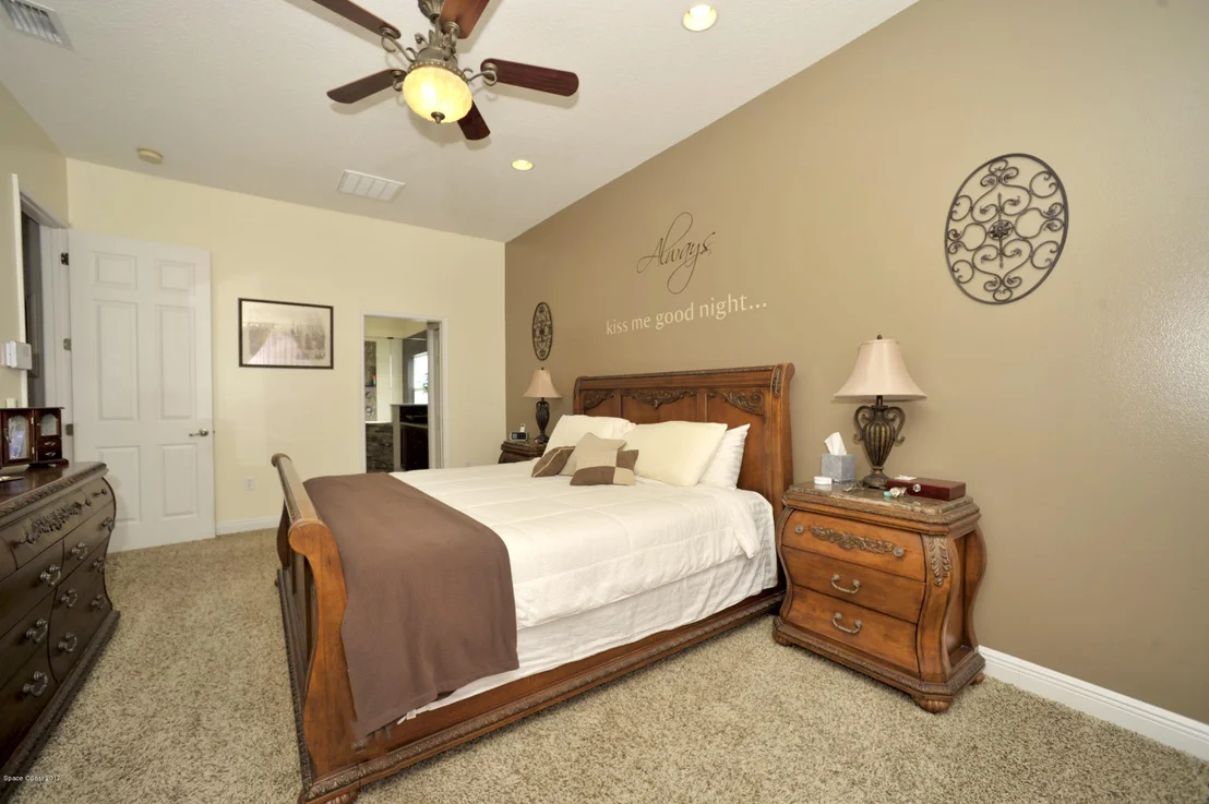 Photo of 4883 Buttonwood Drive
