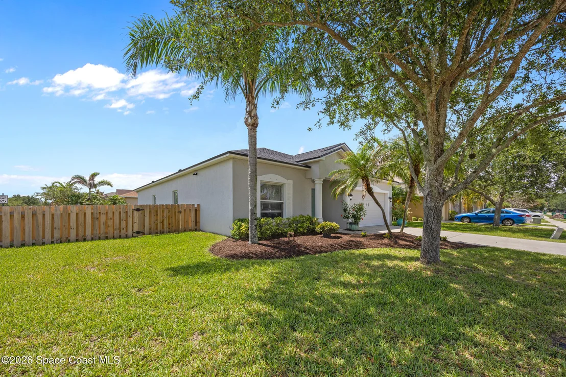 Photo of 2049 Maeve Circle