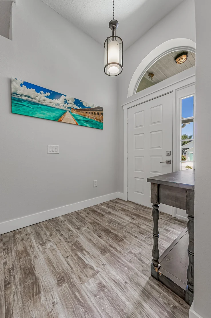 Photo of 1223 White Oak Circle