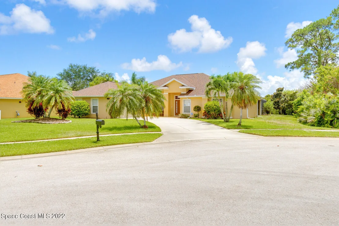 Photo of 349 Pebble Hill Way