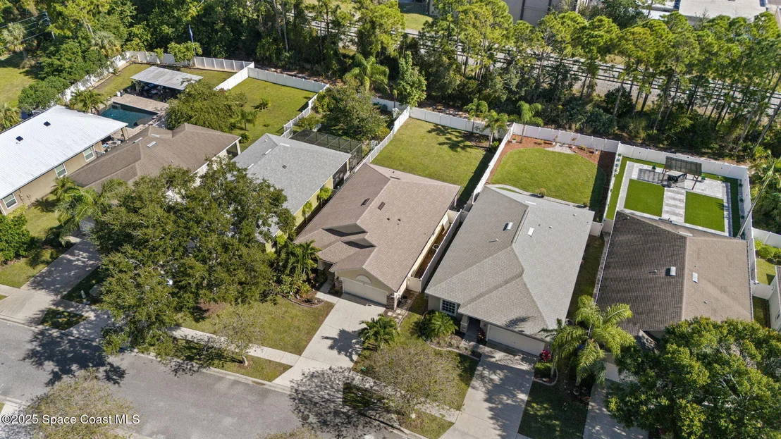 Photo of 381 Waterside Circle