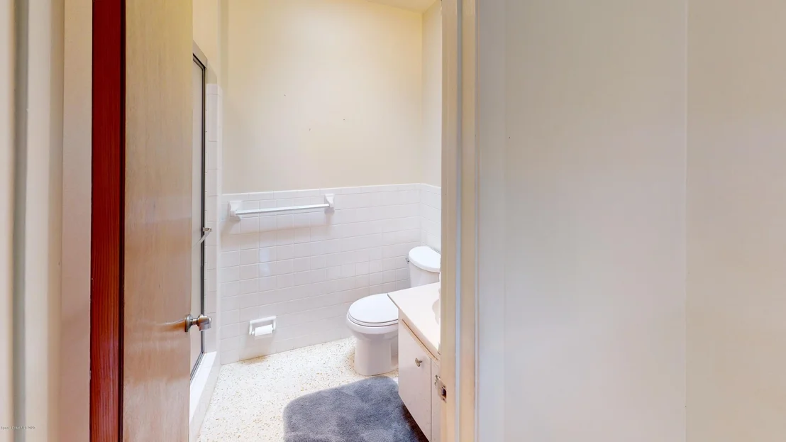 Photo of 566 Ford Circle E
