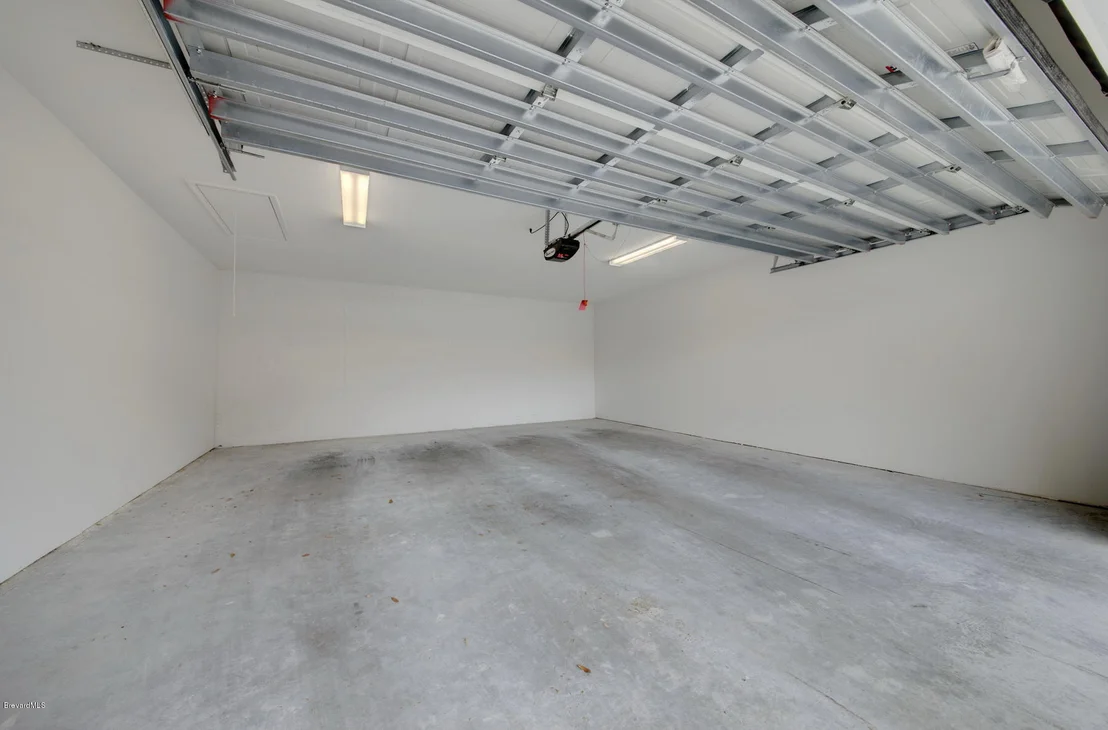 Photo of Unit 402 at 6005 Highway 1