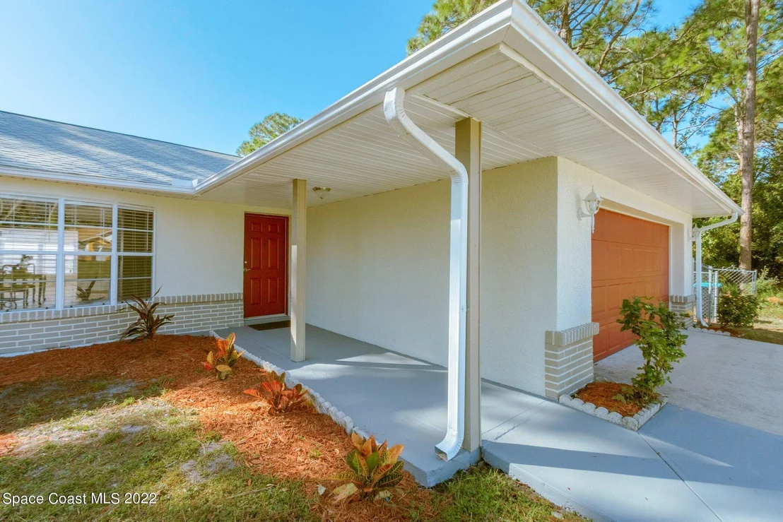 Photo of 1882 Pace Drive NW