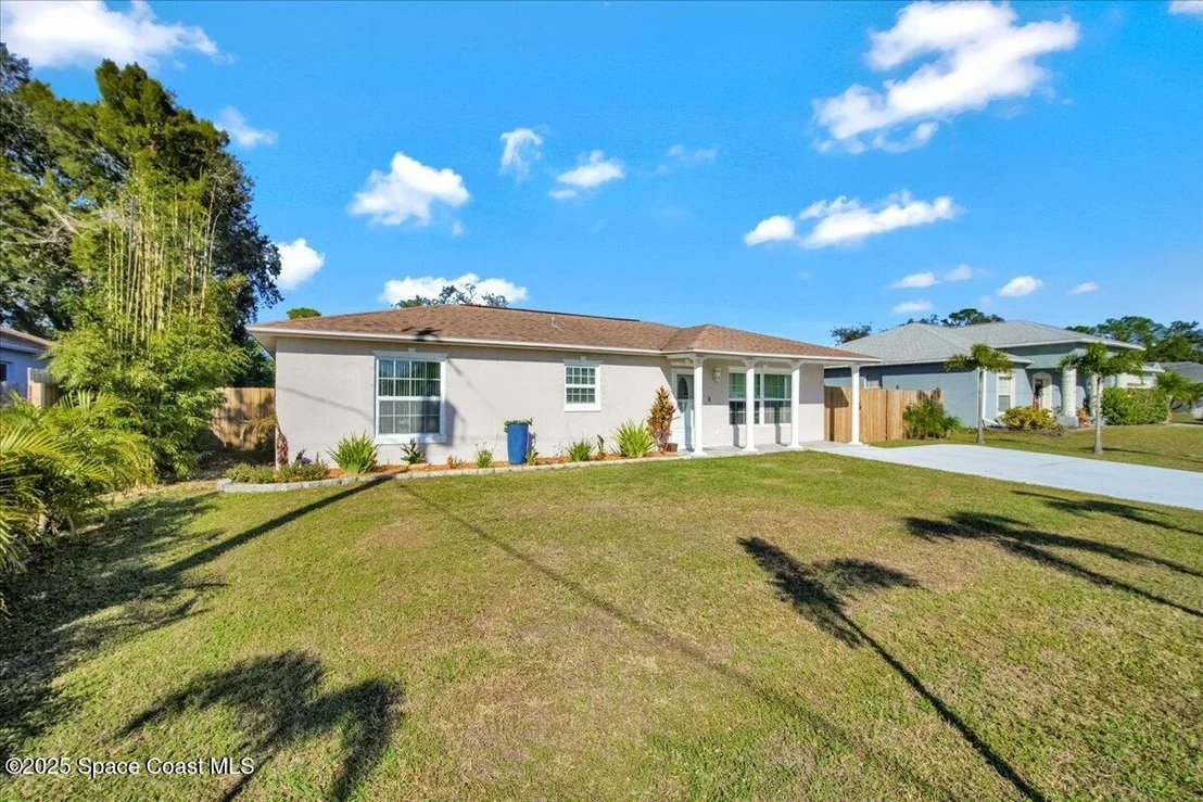 Photo of 4280 Mac Tavish Street