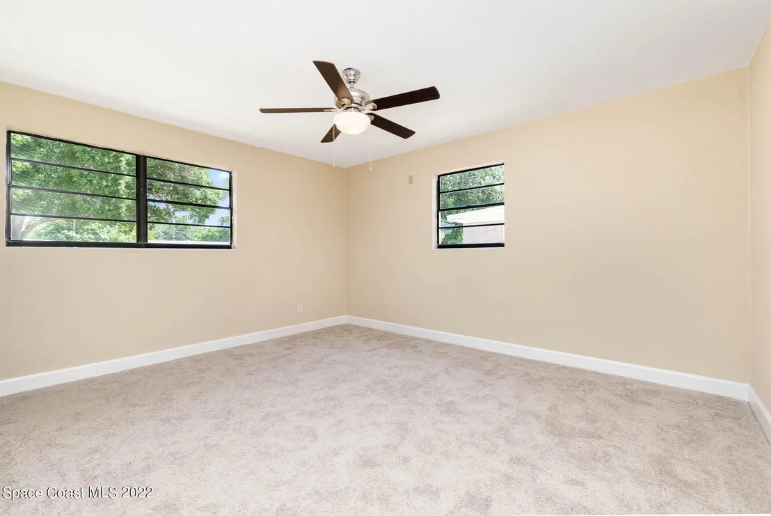 Photo of 1207 Westview Drive W