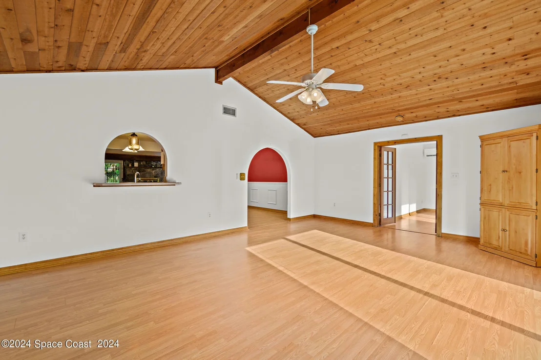 Photo of 3893 Burton Road
