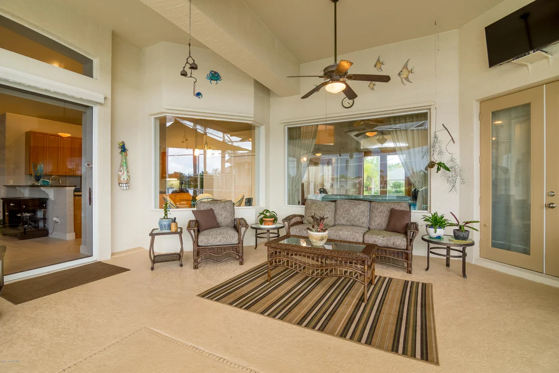 Photo of 910 Starling Way