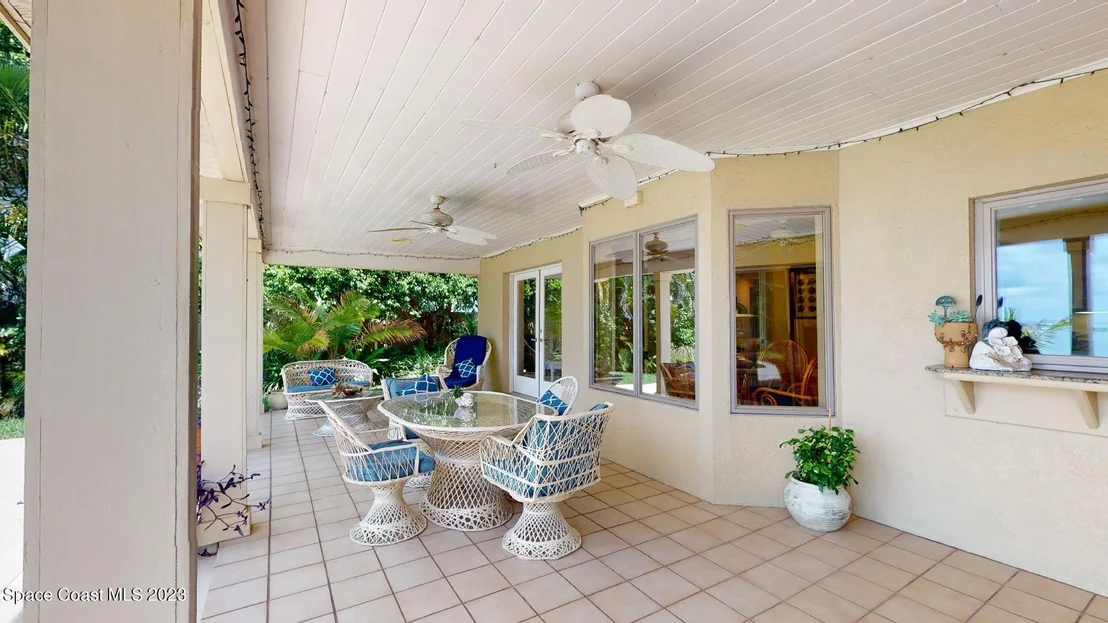Photo of 421 Riverview Lane