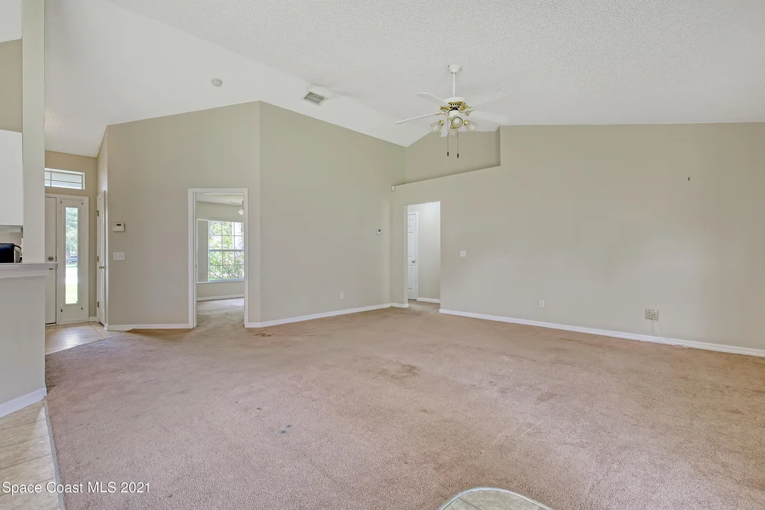 Photo of 1004 Kingfisher Way